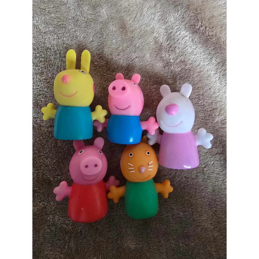 Peppa Pig and Friends Finger Puppet Set 5 Piece Peppa George Suzy Rebecca Candy